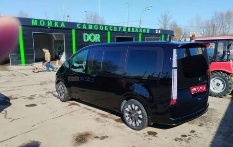 Hyundai Staria, 2021 год, 5 700 000 рублей, 1 фотография