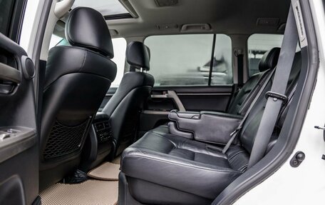 Toyota Land Cruiser 200, 2011 год, 3 378 000 рублей, 22 фотография