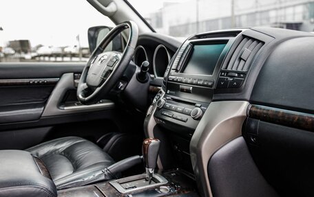 Toyota Land Cruiser 200, 2011 год, 3 378 000 рублей, 24 фотография