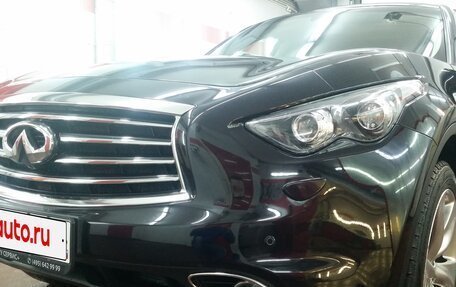 Infiniti QX70, 2014 год, 3 300 000 рублей, 10 фотография