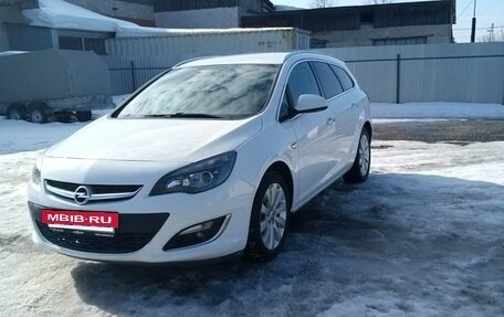 Opel Astra J, 2013 год, 1 000 000 рублей, 3 фотография