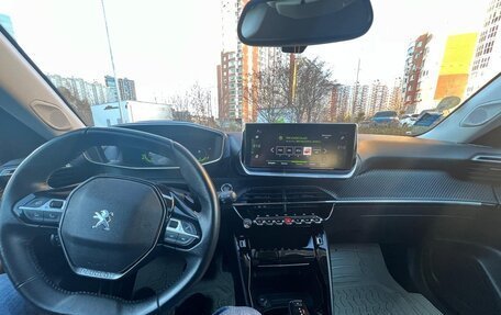 Peugeot 2008 II, 2021 год, 1 850 000 рублей, 10 фотография