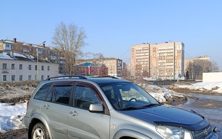 Toyota RAV4, 2005 год, 750 000 рублей, 3 фотография
