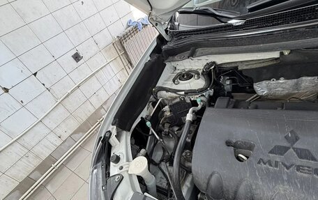 Mitsubishi Outlander III рестайлинг 3, 2022 год, 2 660 000 рублей, 19 фотография