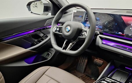 BMW 5 серия, 2025 год, 8 300 000 рублей, 9 фотография