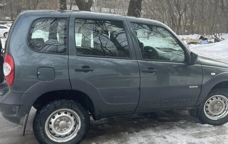 Chevrolet Niva I рестайлинг, 2017 год, 780 000 рублей, 6 фотография