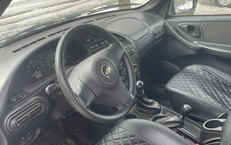 Chevrolet Niva I рестайлинг, 2017 год, 780 000 рублей, 2 фотография