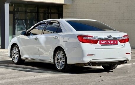 Toyota Camry, 2013 год, 1 690 000 рублей, 3 фотография