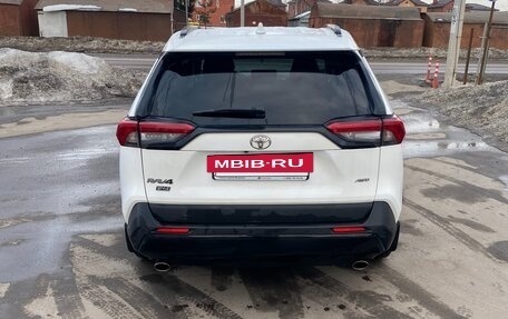 Toyota RAV4, 2021 год, 3 500 000 рублей, 3 фотография