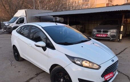 Ford Fiesta, 2015 год, 645 000 рублей, 3 фотография