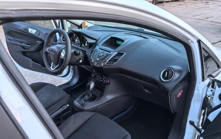 Ford Fiesta, 2015 год, 645 000 рублей, 20 фотография