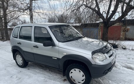 Chevrolet Niva I рестайлинг, 2011 год, 340 000 рублей, 6 фотография