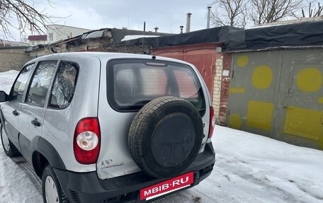 Chevrolet Niva I рестайлинг, 2011 год, 340 000 рублей, 5 фотография