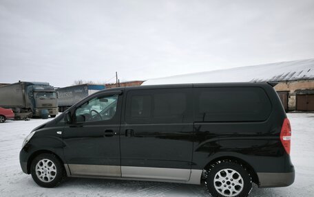 Hyundai Grand Starex Grand Starex I рестайлинг 2, 2014 год, 2 000 000 рублей, 2 фотография