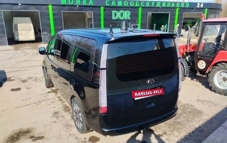 Hyundai Staria, 2021 год, 5 700 000 рублей, 4 фотография