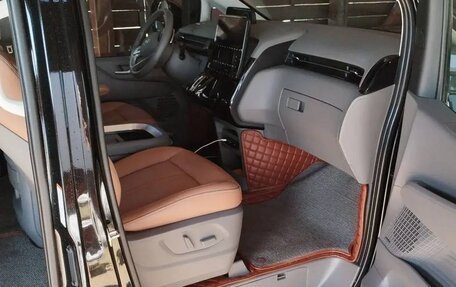 Hyundai Staria, 2021 год, 5 700 000 рублей, 8 фотография