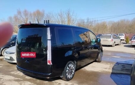 Hyundai Staria, 2021 год, 5 700 000 рублей, 3 фотография