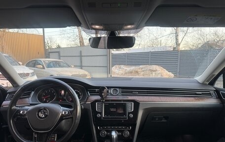 Volkswagen Passat B8 рестайлинг, 2017 год, 2 650 000 рублей, 8 фотография