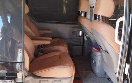 Hyundai Staria, 2021 год, 5 700 000 рублей, 10 фотография