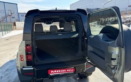 Land Rover Defender II, 2021 год, 7 990 000 рублей, 5 фотография