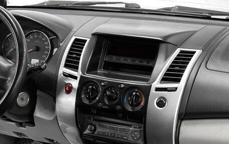 Mitsubishi Pajero Sport II рестайлинг, 2012 год, 1 815 000 рублей, 10 фотография