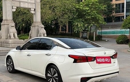 Nissan Altima VI (L34), 2022 год, 1 999 001 рублей, 4 фотография