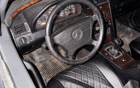 Mercedes-Benz C-Класс, 1995 год, 185 000 рублей, 3 фотография