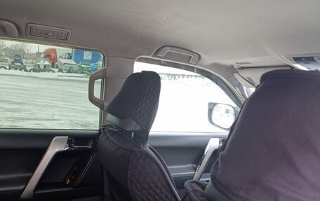 Toyota Land Cruiser Prado 150 рестайлинг 2, 2010 год, 3 300 000 рублей, 14 фотография