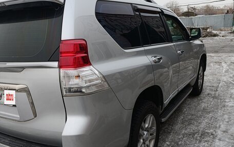 Toyota Land Cruiser Prado 150 рестайлинг 2, 2010 год, 3 300 000 рублей, 27 фотография