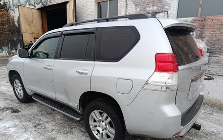 Toyota Land Cruiser Prado 150 рестайлинг 2, 2010 год, 3 300 000 рублей, 23 фотография