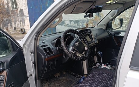 Toyota Land Cruiser Prado 150 рестайлинг 2, 2010 год, 3 300 000 рублей, 24 фотография