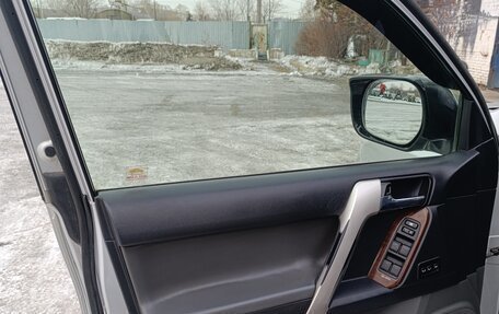 Toyota Land Cruiser Prado 150 рестайлинг 2, 2010 год, 3 300 000 рублей, 30 фотография