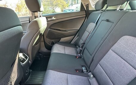 Hyundai Tucson III, 2018 год, 2 200 000 рублей, 13 фотография