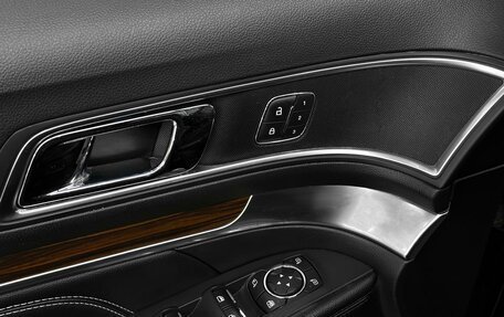 Ford Explorer VI, 2017 год, 3 300 000 рублей, 18 фотография