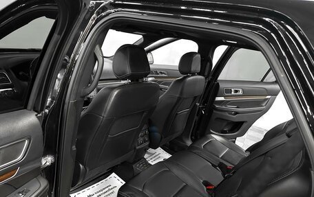 Ford Explorer VI, 2017 год, 3 300 000 рублей, 20 фотография