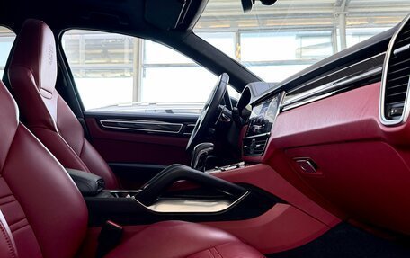 Porsche Cayenne III, 2018 год, 9 750 000 рублей, 28 фотография