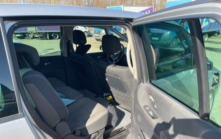 Renault Espace IV, 2009 год, 800 000 рублей, 10 фотография