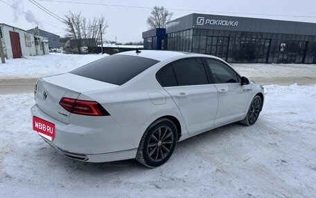 Volkswagen Passat B8 рестайлинг, 2015 год, 1 980 000 рублей, 5 фотография