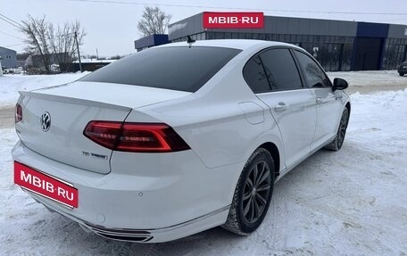 Volkswagen Passat B8 рестайлинг, 2015 год, 1 980 000 рублей, 4 фотография