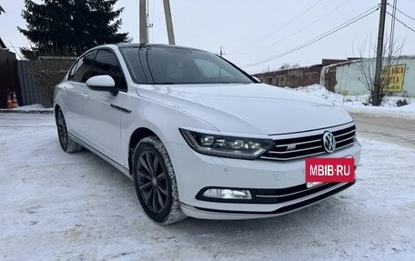 Volkswagen Passat B8 рестайлинг, 2015 год, 1 980 000 рублей, 14 фотография