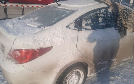 Hyundai Solaris II рестайлинг, 2015 год, 315 000 рублей, 3 фотография