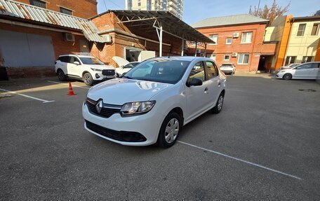 Renault Logan II, 2017 год, 650 000 рублей, 8 фотография