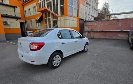 Renault Logan II, 2017 год, 650 000 рублей, 7 фотография