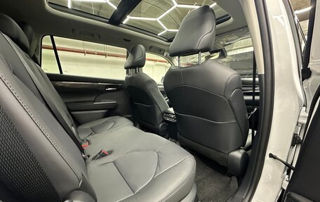 Toyota Highlander, 2026 год, 5 700 000 рублей, 16 фотография