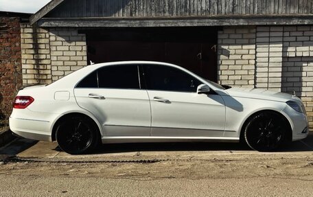 Mercedes-Benz E-Класс, 2009 год, 1 350 000 рублей, 3 фотография