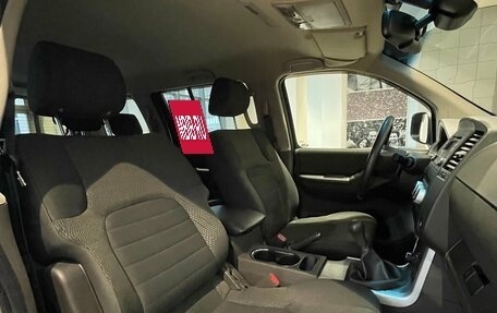 Nissan Pathfinder, 2012 год, 1 499 000 рублей, 17 фотография