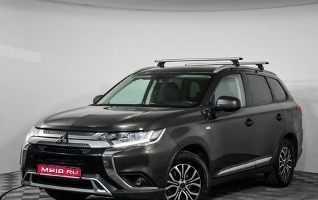 Mitsubishi Outlander III рестайлинг 3, 2019 год, 1 839 000 рублей, 1 фотография