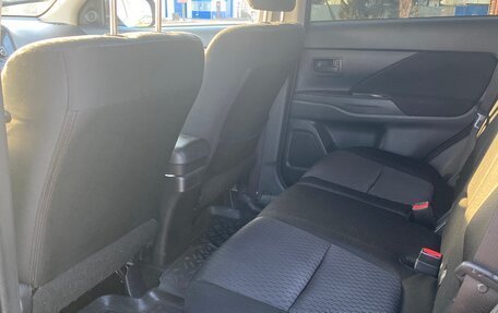 Mitsubishi Outlander III рестайлинг 3, 2013 год, 830 000 рублей, 7 фотография