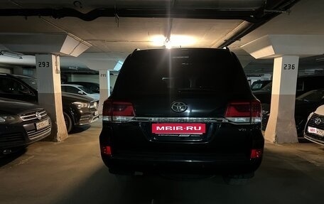 Toyota Land Cruiser 200, 2018 год, 7 900 000 рублей, 2 фотография