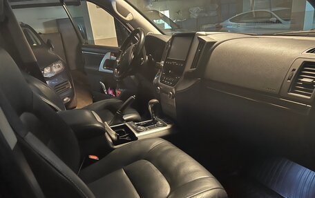 Toyota Land Cruiser 200, 2018 год, 7 900 000 рублей, 6 фотография